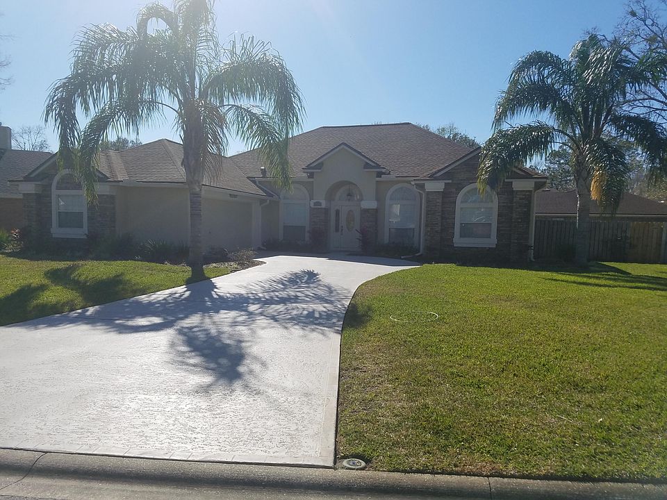 2nd image of 1831 Spiceberry Cir E