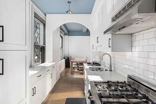 Sold by Douglas Elliman | media 17