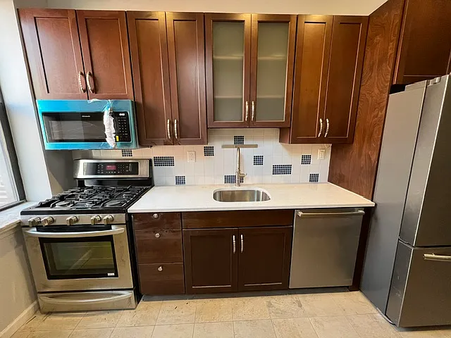 163 Hancock St #1 — Photo 3