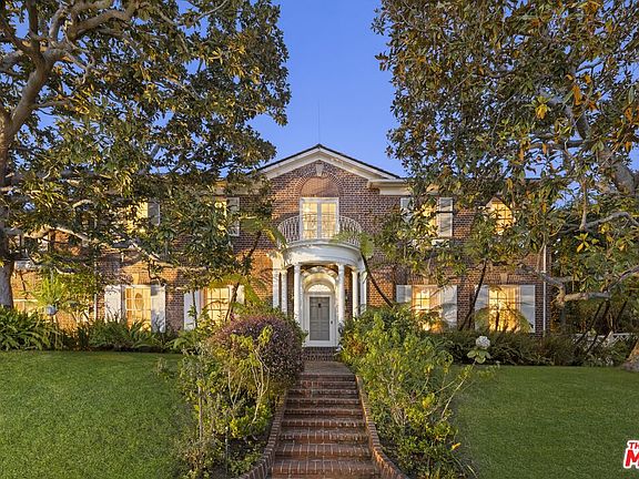 2nd image of 214 S Beverly Glen Blvd