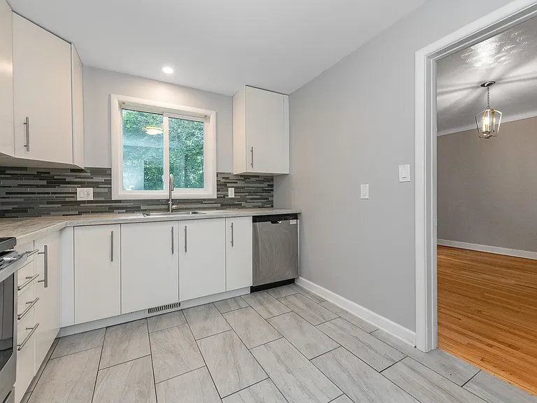 2344 Midway Ave #A — Photo 14