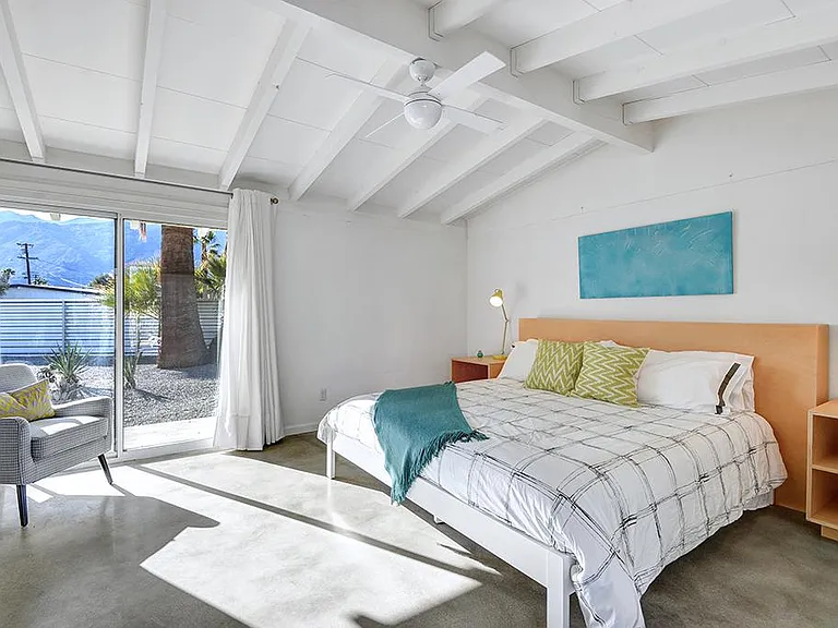 2290 N Cerritos Rd — Photo 16