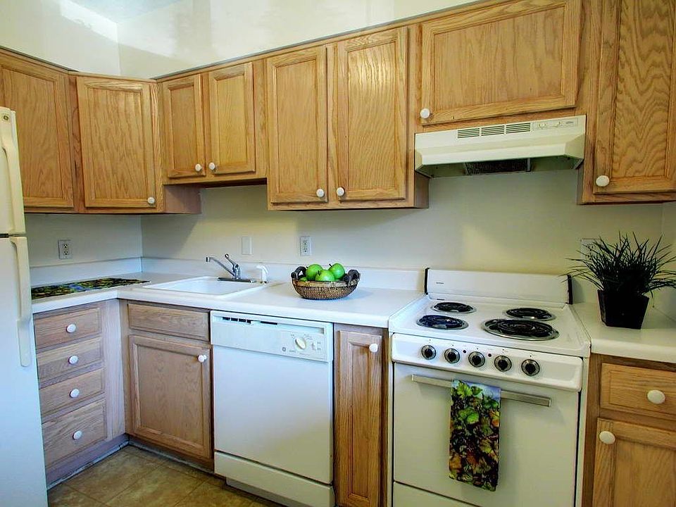 1st image of 6 Shepherd Ln #B