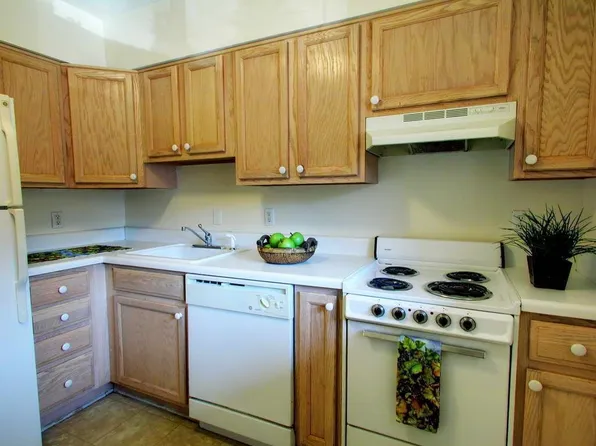 6 Shepherd Ln #B, Chapel Hill, NC 27514