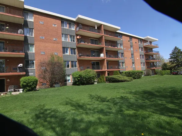 18 E Old Willow Rd APT 418, Prospect Heights, IL 60070