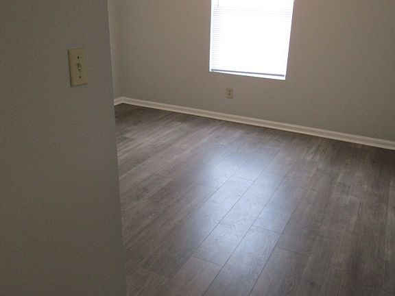 2nd image of 700 Simpson Rd APT 5-H
