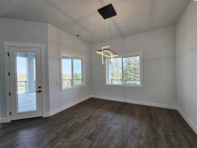3202 Bing St — Photo 8