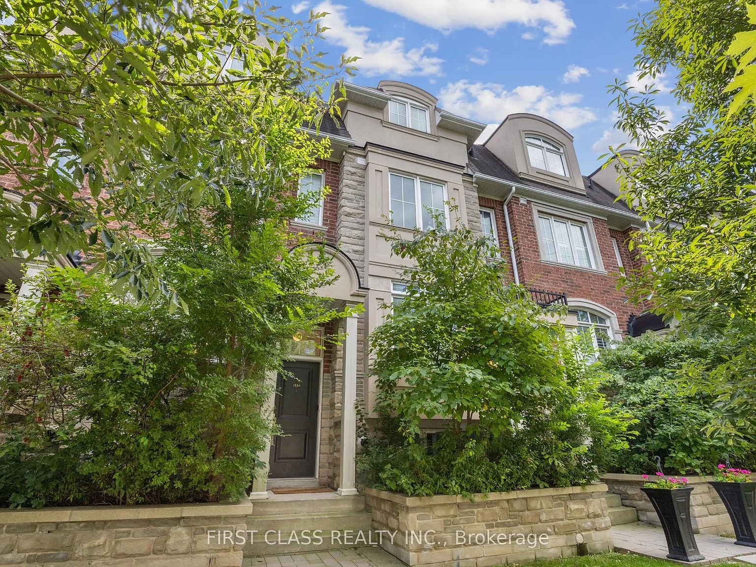 3 bed, $4,450 — Photo 1