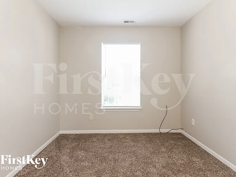 5613 Simmul Ln — Photo 10