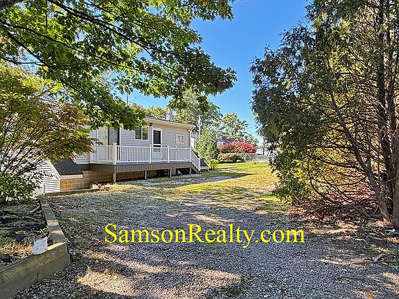 2nd image of 416 Woodward Rd #2