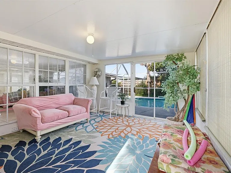 134 Paddington Rd — Photo 17