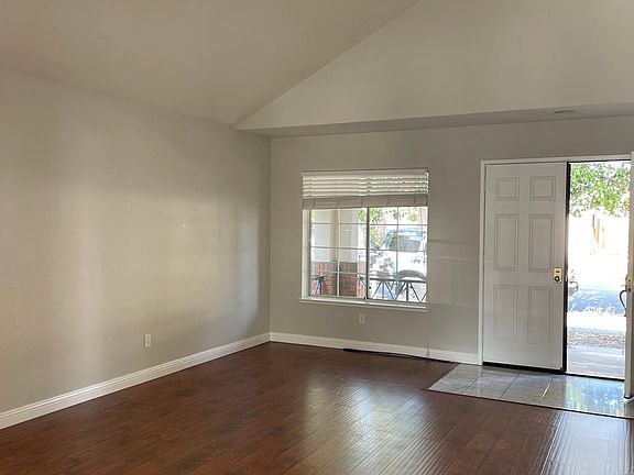 Entry and Formal living
