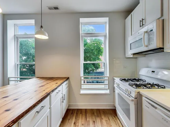 1157 W 18th St, Chicago, IL