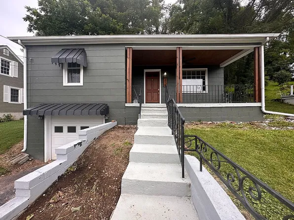 214 Clinton Ave, Marion, VA 24354