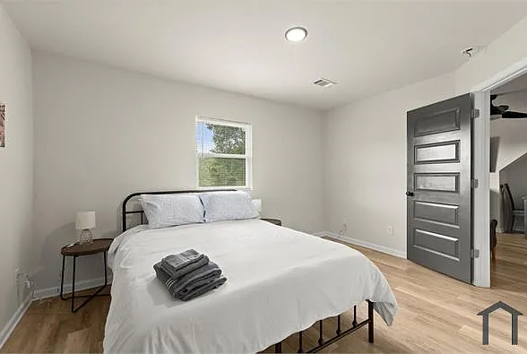 29 Little St SE #2 — Photo 11