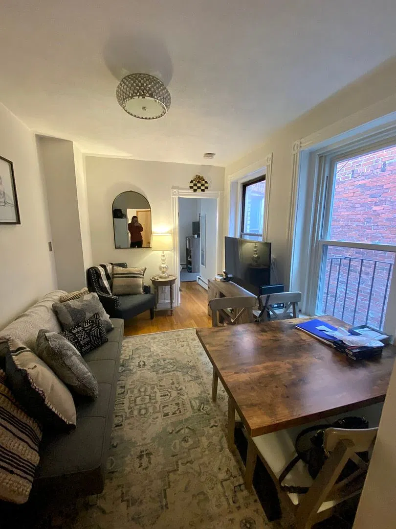 Check out this 1 bed in the North End! — Photo 3