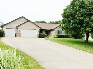 4040 Bruce Rd, Marion, IA 52302
