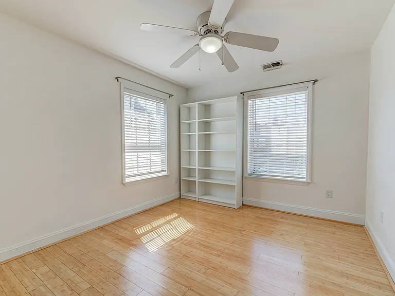 1033 Yale Ave — Photo 17