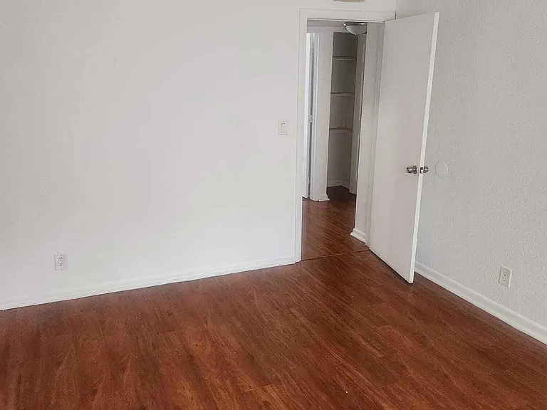 4844 NW 9th Dr #4844 — Photo 18