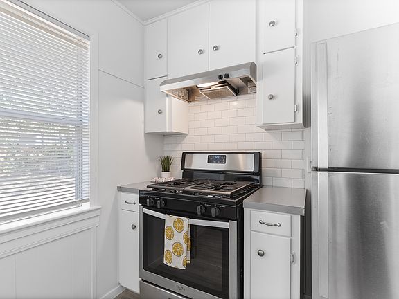 3rd image of 5600 Overbrook Dr #1