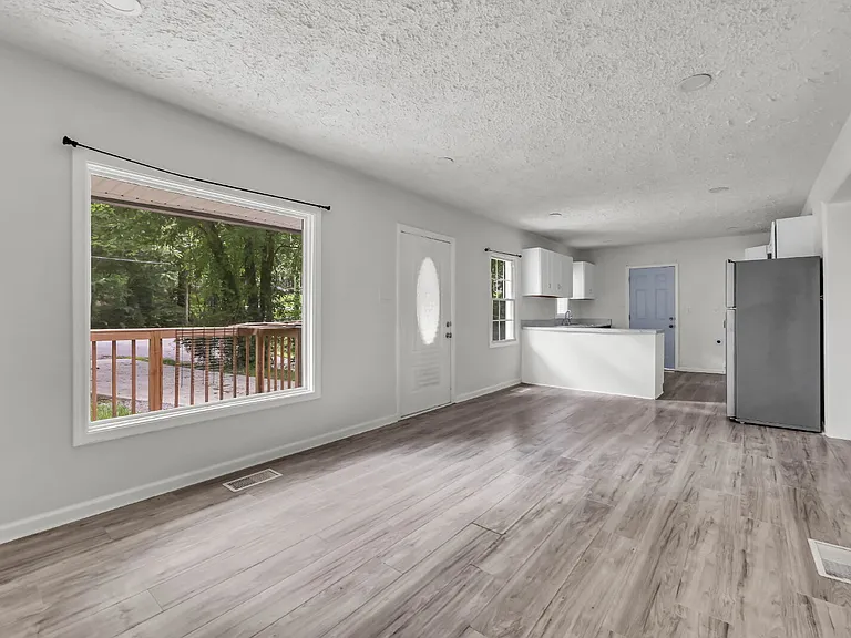 1010 Ridgecrest Dr — Photo 10