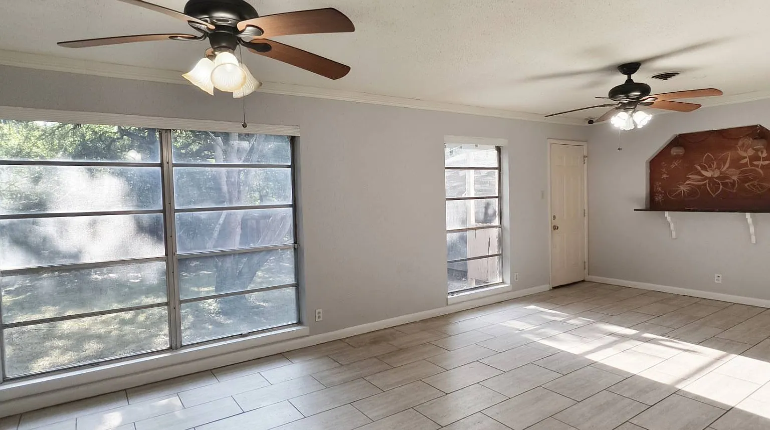 1125 Valley View Dr — Photo 4
