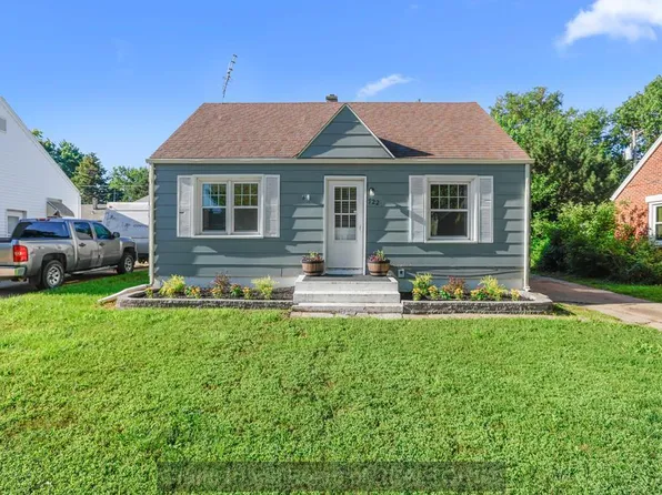 722 E 4th St, Hastings, NE 68901