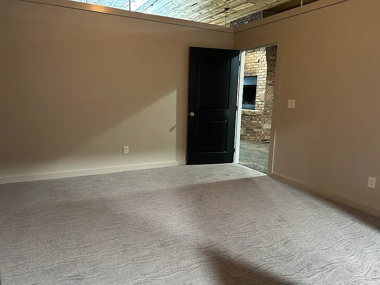 827 W Main St #1 — Photo 10