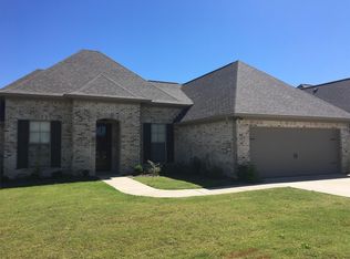 740 Versailles Dr, Ridgeland, MS 39157
