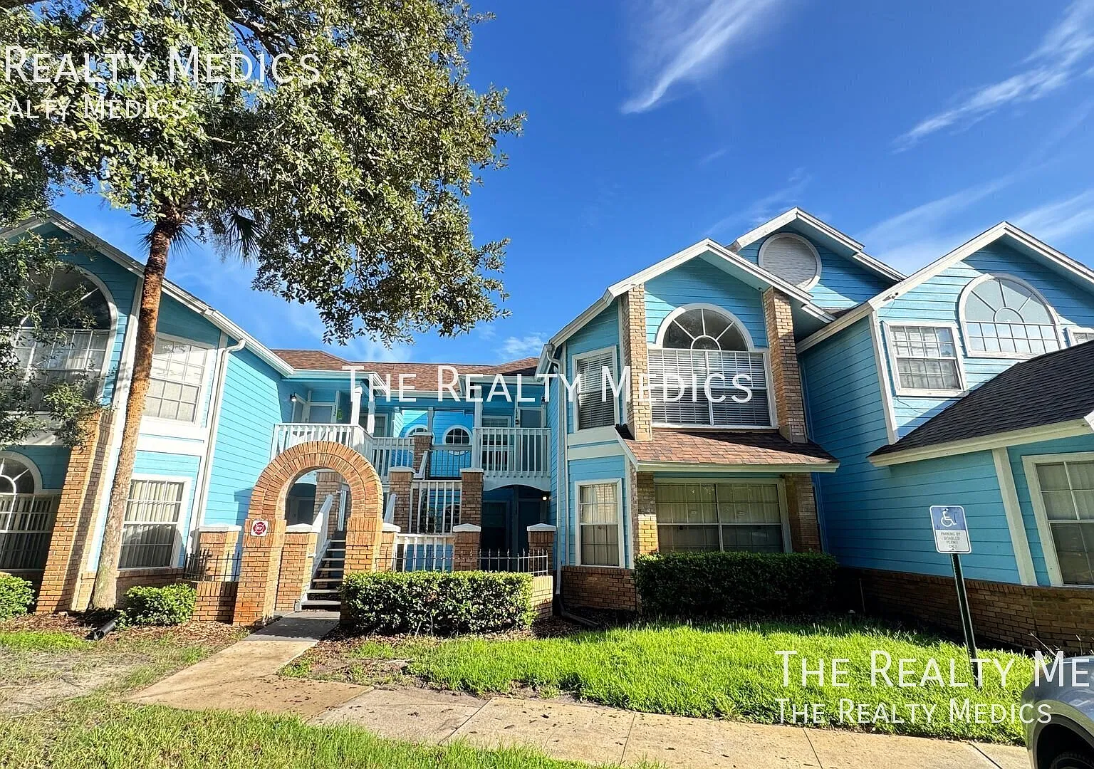 2727 N Poinciana Blvd — Photo 1