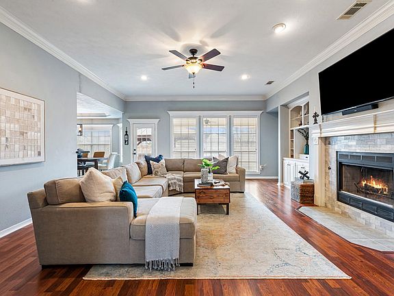 4th image of 3804 Bridle Trails Ct