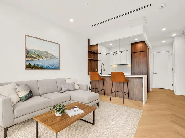 90 Herbert St #3-B, Brooklyn, NY 11222