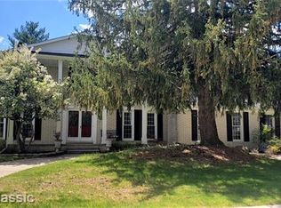 1200 Royal Crescent St, Rochester Hills, MI 48306