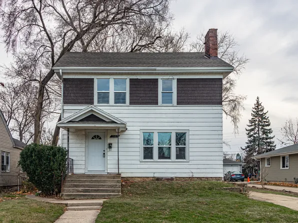 2107 Waverly Pl, Waukegan, IL 60085