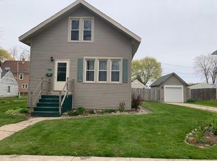 515 S 3rd St, Rochelle, IL 61068