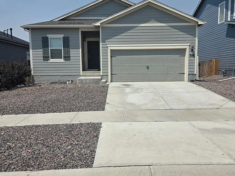 308 Bowles St — Photo 9