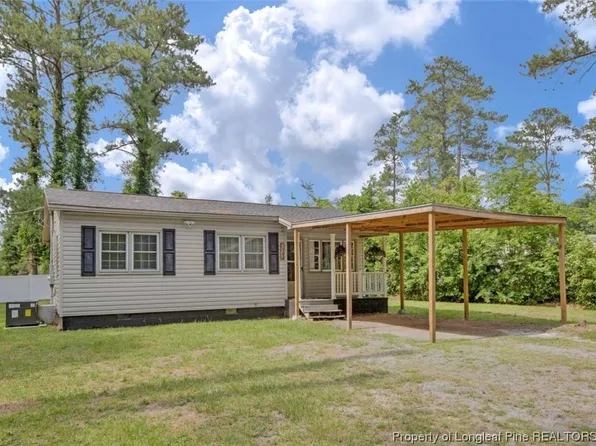 321 Nickfield Rd, Fayetteville, NC 28303