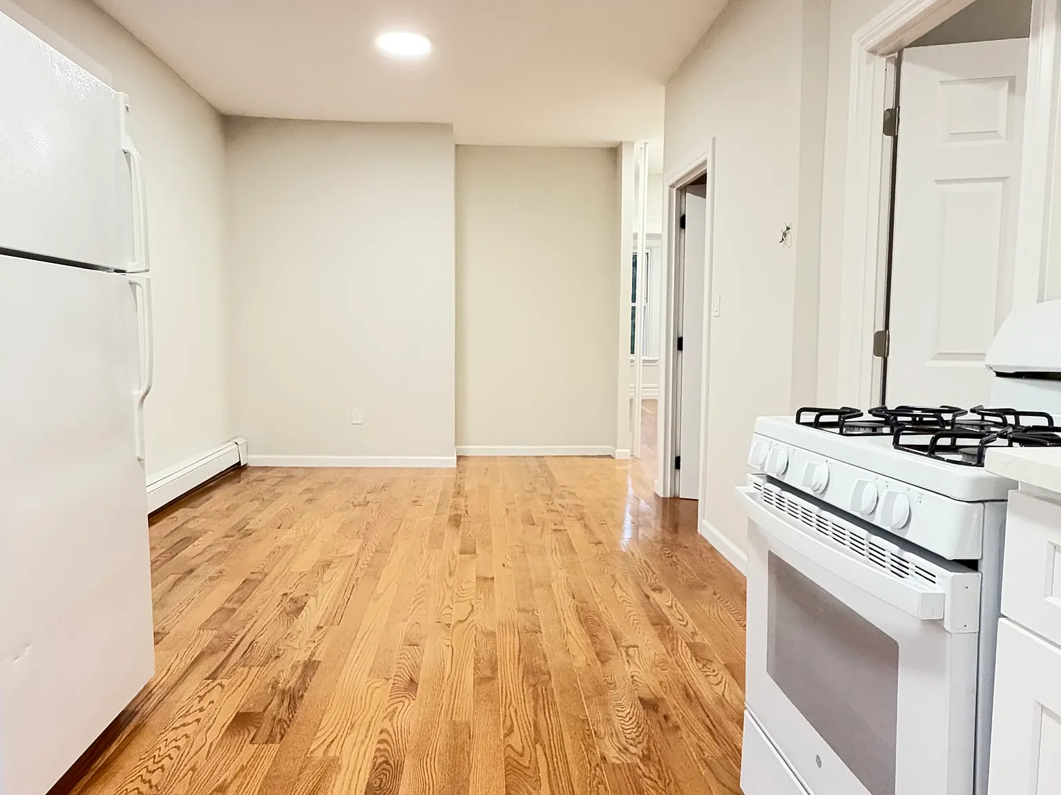 3 bed, $3,753 — Photo 4