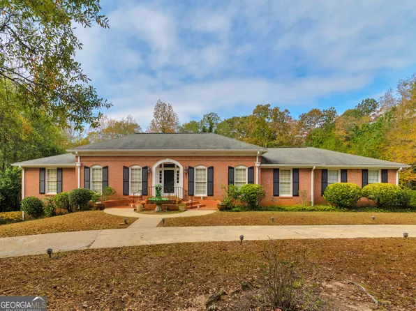 765 Pine Needle Rd, Hampton, GA 30228