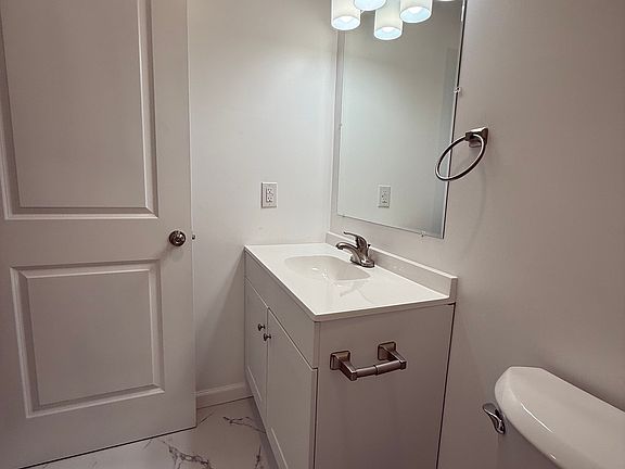 3rd image of 402 N Garfield Ave #A