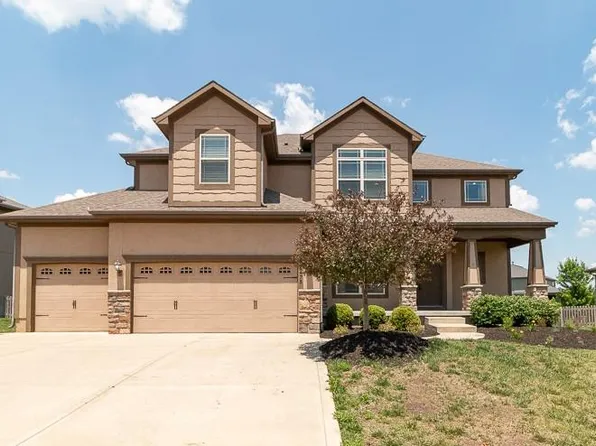 16475 Ryckert St, Olathe, KS 66062