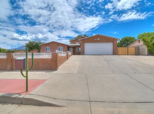 7532 Burke St NE, Albuquerque, NM 87109