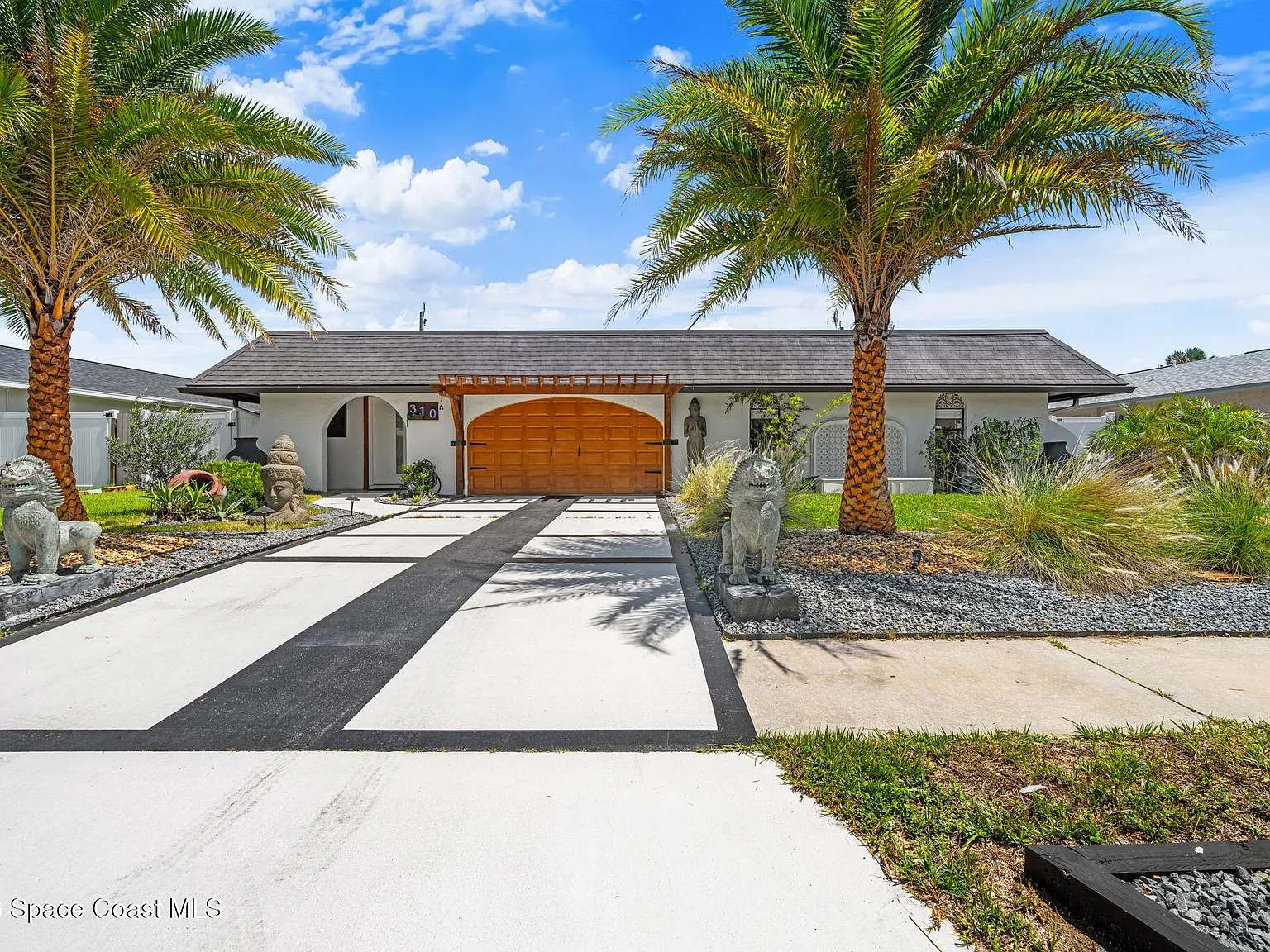 4 bed, 2.5 bath, 1471 sqft, $3,200 — Photo 2