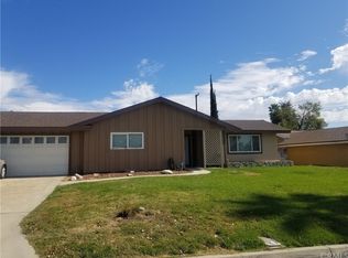 6235 Stanton Ave, Highland, CA 92346