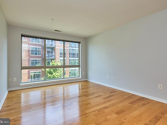 2nd image of 2200 N Westmoreland St Unit 330