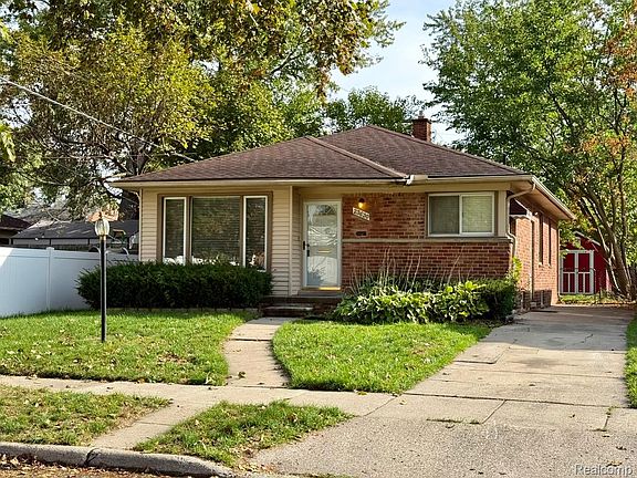 2nd image of 23630 Morton St