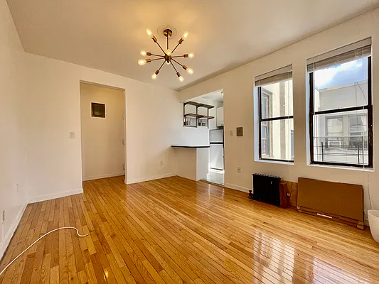 Rented by Bond New York | media 17