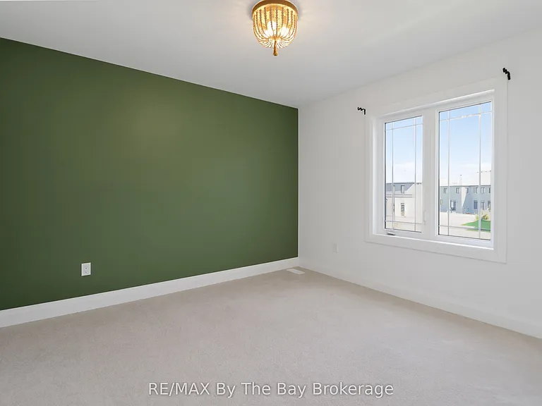 52 Amber Dr — Photo 42