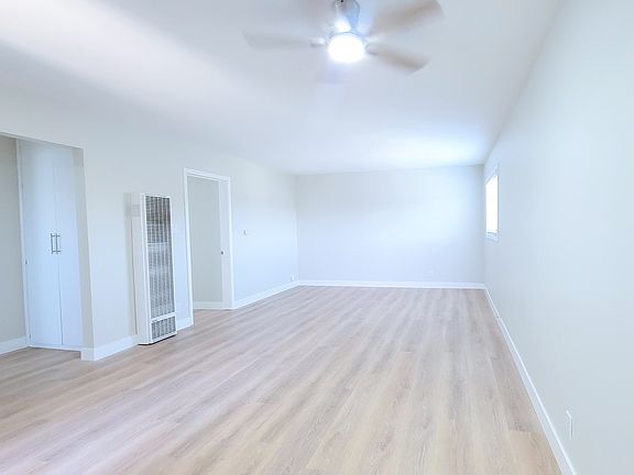 3rd image of 4146 Redondo Beach Blvd APT C