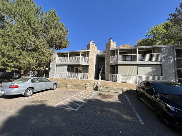 902 S Walden St, Aurora, CO